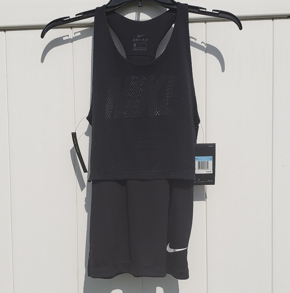 Nike Graphic Training Tank - Picture 2 of 6